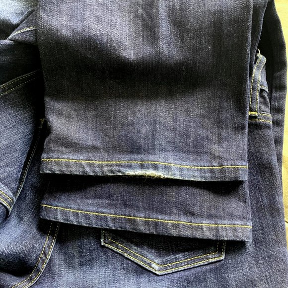 Guess Boot Cut Mid Jeans - Picture 9 of 9